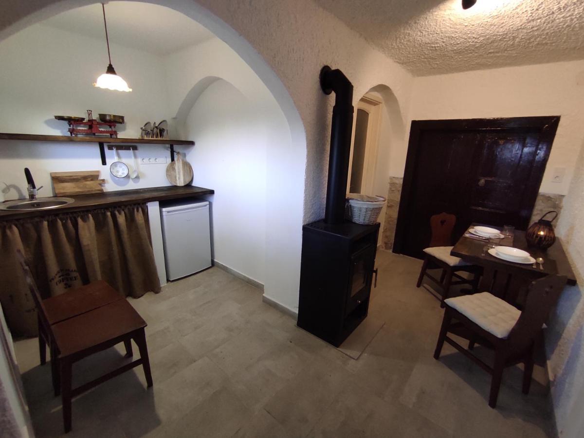 Ferienwohnung Kishaz A Szolohegyen Balatonakali Exterior foto
